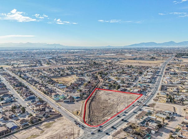10220-232 N LOOP Drive, Socorro, TX 79927
