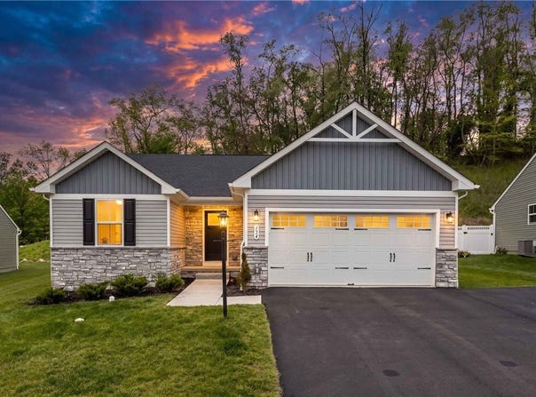 134 Olivia Dr, Monaca, PA 15061
