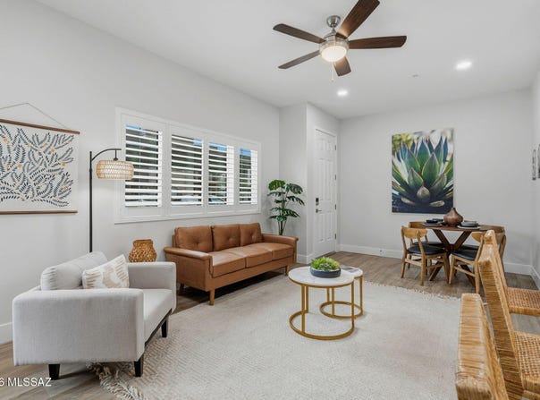 2020 E River Road, Tucson, AZ 85718