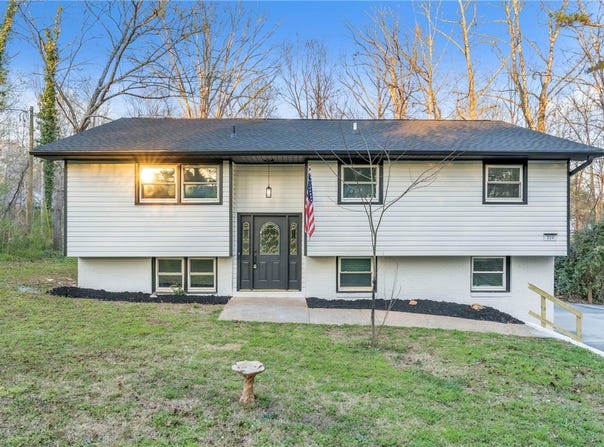 319 Catawba Circle, Seneca, SC 29672