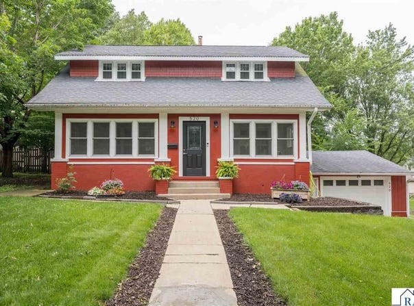 520 S 3rd Street, Waterville, MN 56096