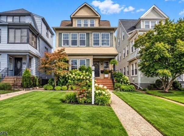 17 Mount Pleasant Ave, West Orange Twp., NJ 07052-4977