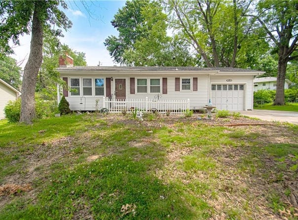 1229 Westboro Circle, Liberty, MO 64068