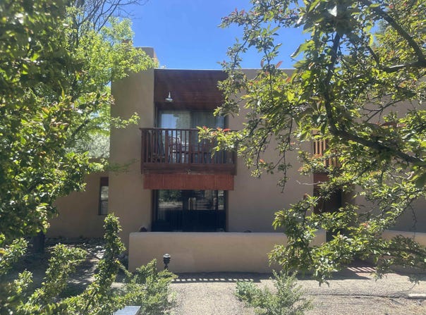 88 Comanche Road, El Prado, NM 87529-0000