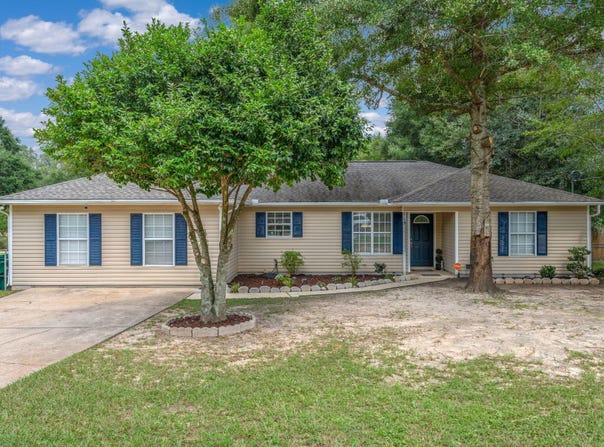 6139 Old Hickory Road, Crestview, FL 32539