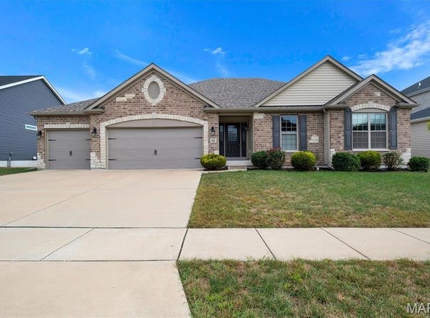 332 Mystic Brook Drive, O'Fallon, MO 63366