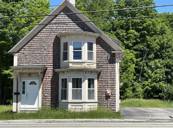 31 Glen Road, Gorham, NH 03581