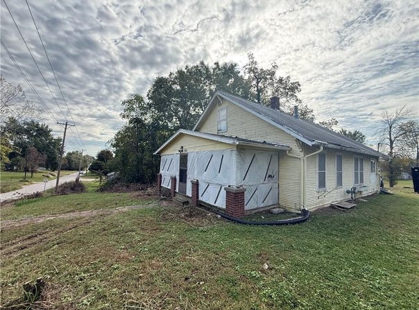 1301 E Mechanic Avenue, Independence, MO 64050