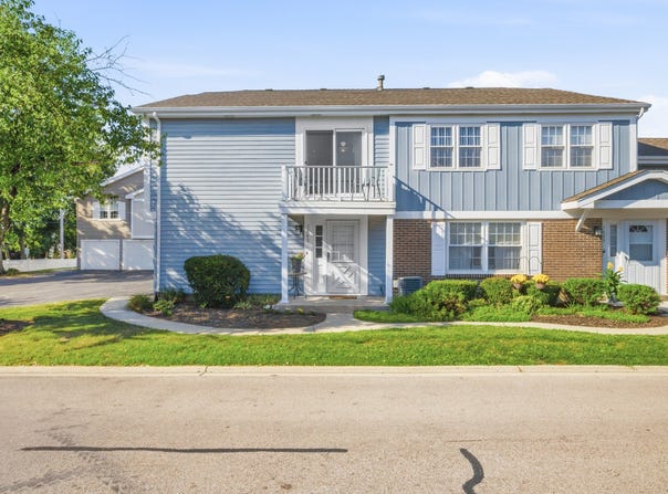 1645 Timber Trail, Wheaton, IL 60189