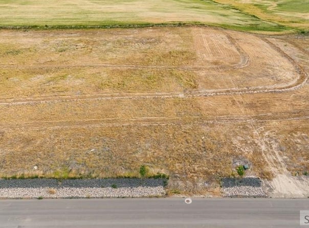 5601 Malheur River St, Ammon, ID 83406