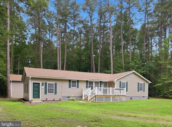 105 PELICAN Way, MONTROSS, VA 22520