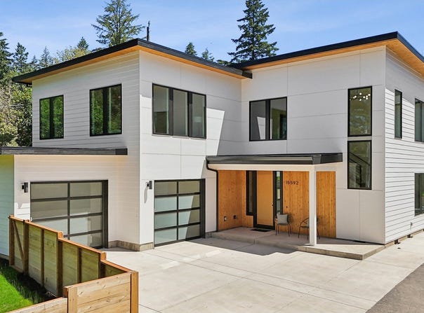 15592 WALUGA Dr, LakeOswego, OR 97035