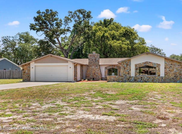 1068 Tryon Circle, Spring Hill, FL 34606