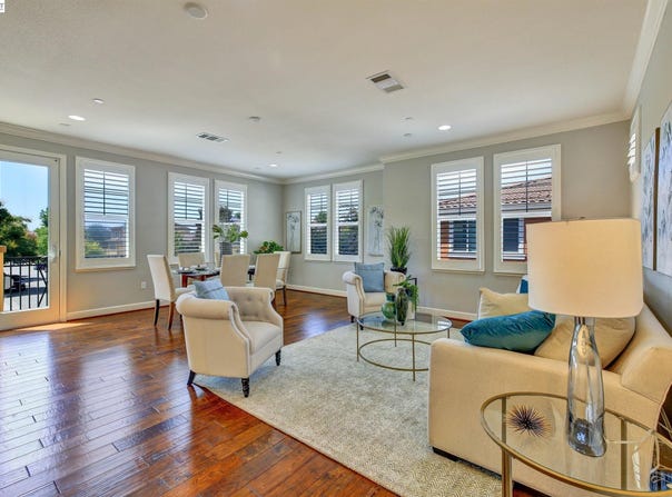 538 Selby Ln, Livermore, CA 94551