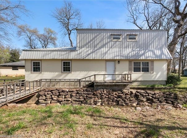 410 H ST, Barling, AR 72923