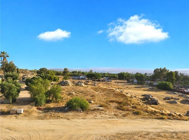 Rios Avenue, Perris, CA 92570