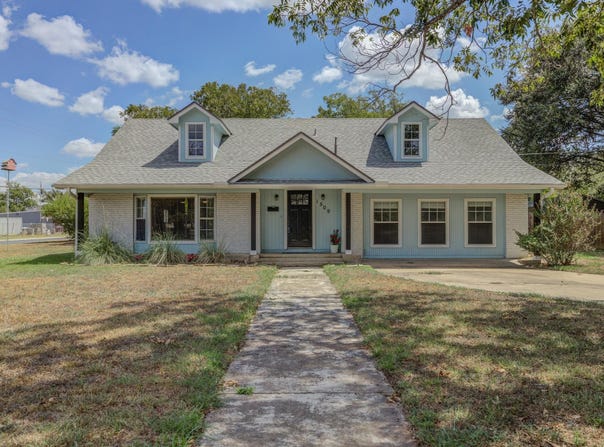1509 Hill St, Bastrop, TX 78602