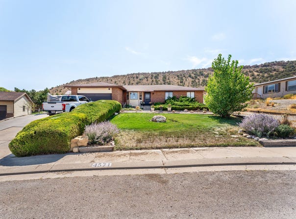 4571 W HILLSIDE Dr, Vernal, UT 84078