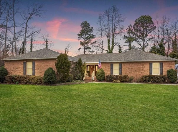 14 Valmoore Drive, Poquoson, VA 23662