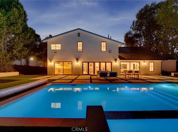 4830 Winnetka Avenue, Woodland Hills, CA 91364