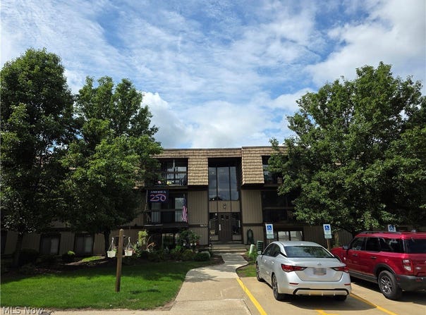 9630 Cove Drive, North Royalton, OH 44133