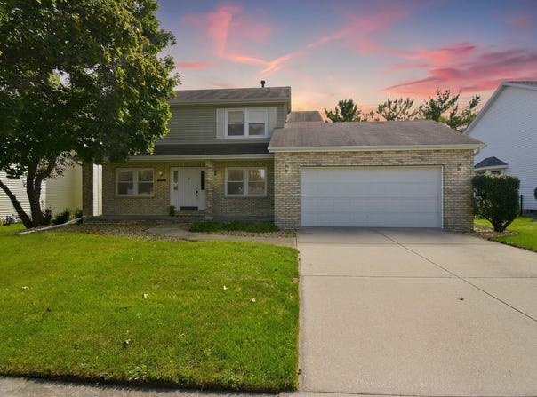 3007 Providence Drive, Bloomington, IL 61704