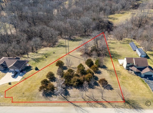 N Cross Road, Galena, IL 61036