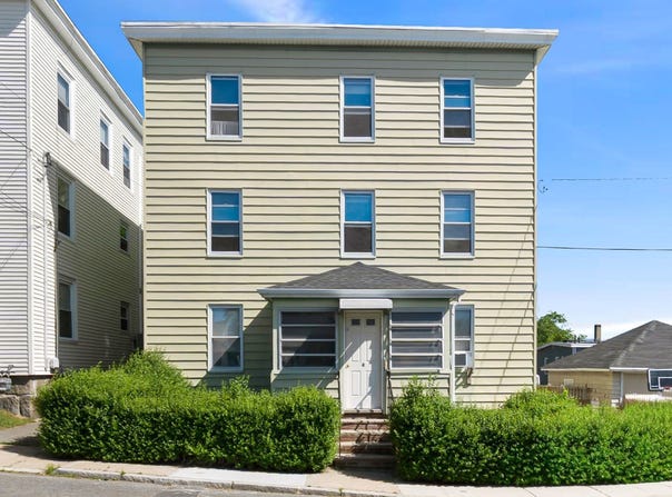 4 Horton St 2, Salem, MA 01970