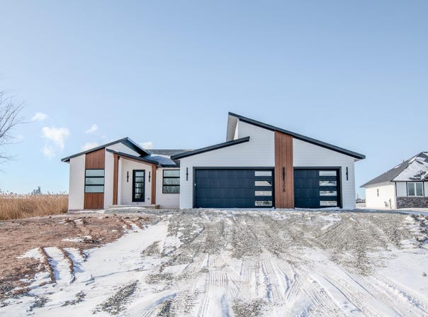 308 KERRIGAN Drive, WRIGHTSTOWN, WI 54180