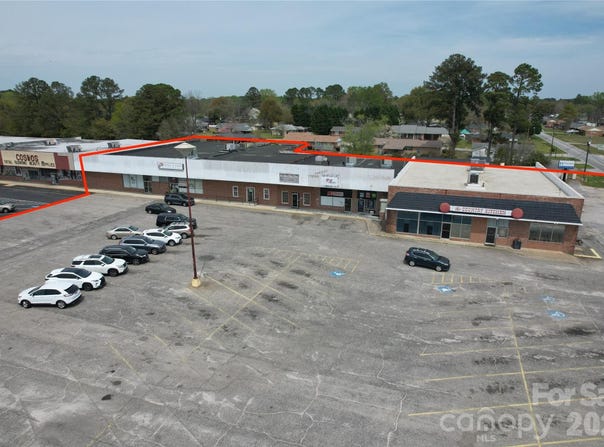 908 Chesterfield Highway, Cheraw, SC 29520