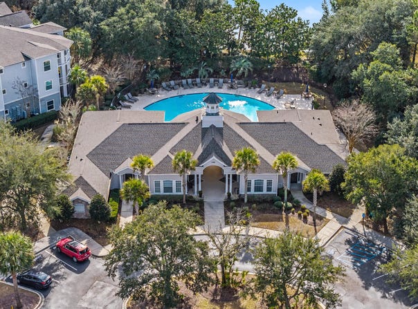1300 Park W Boulevard, Mount Pleasant, SC 29466