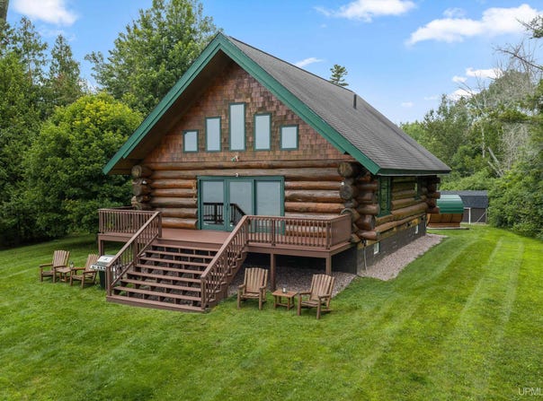 1072 M35 Highway, Bark River, MI 49807