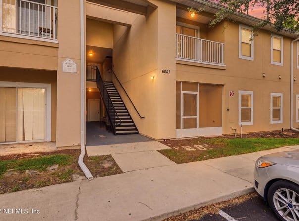 6087 MAGGIES Circle, Jacksonville, FL 32244