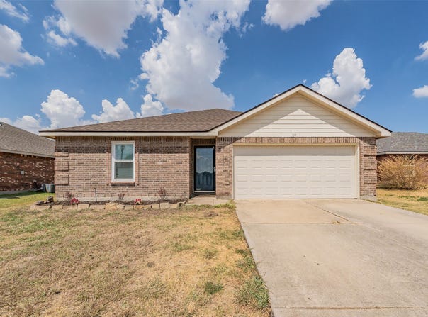 135 Ringneck Drive, Sanger, TX 76266