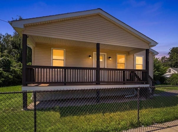 1033 Rodman St, Fall River, MA 02721