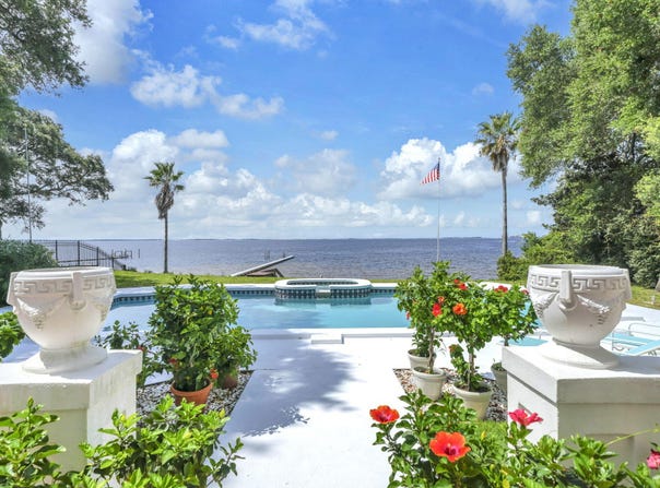 93 Meigs Drive, Shalimar, FL 32579