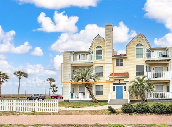 14721 Whitecap Boulevard, Corpus Christi, TX 78418
