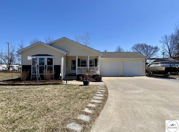 526 Meadowlark Drive, Clinton, MO 64735