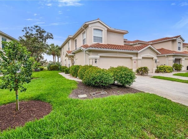 22881 Sago Pointe Dr, ESTERO, FL 34135