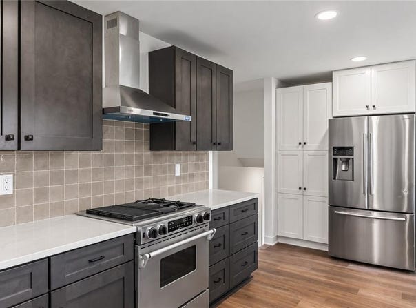 1006 Orrington Place, Lee's Summit, MO 64081