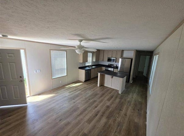 114 Hickory Dr., Morton, IL 61550