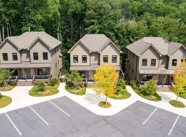 1085B Hicks Road, Highlands, NC 28741