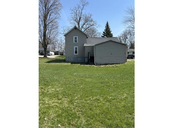 714 N Maple Grove Avenue, Hudson, MI 49247