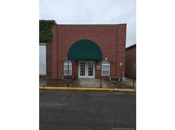 1015 W Main, Quinton, OK 74462