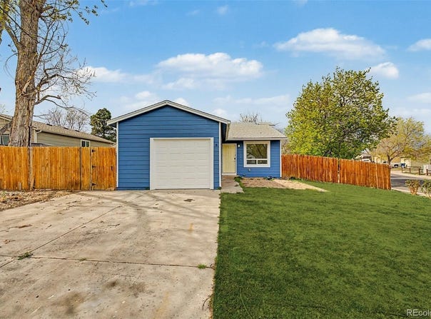 17391 E Layton Drive, Aurora, CO 80015