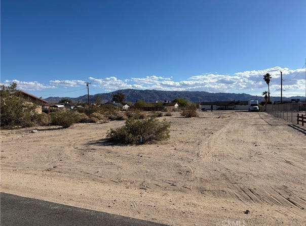 1 Flying H Road, 29 Palms, CA 92277