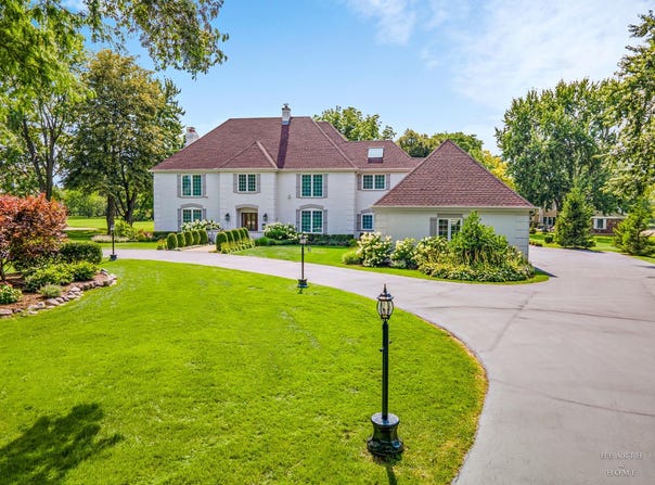 10 Corey Drive, Barrington, IL 60010
