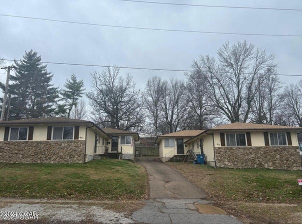 415 & 417 Spring Street, Neosho, MO 64850