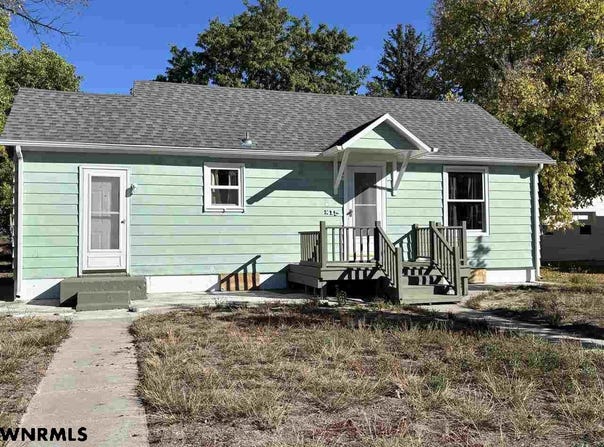 215 E CHARLES STREET, Morrill, NE 69358