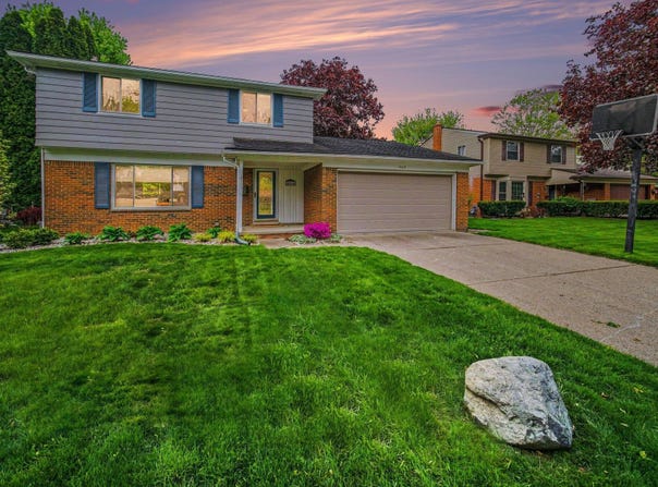 464 Springbrook Crescent, Saline, MI 48176